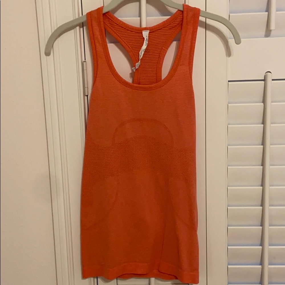 Lululemon tank top